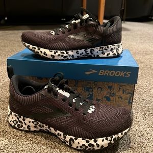 Women’s Brooks Revel 5 sneaker size 7.5